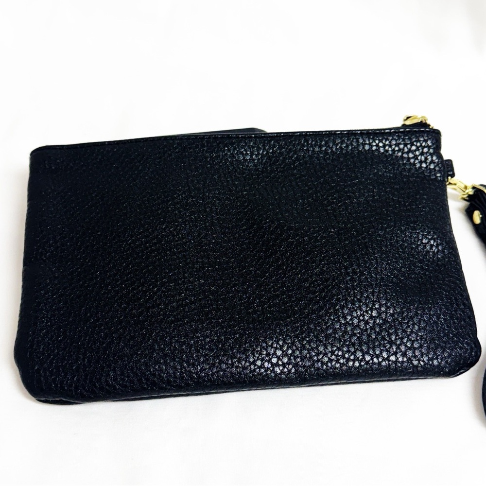 ADRIENNE VITTADINI Black Leather Charging Case/Wristlet - Picture 4 of 6